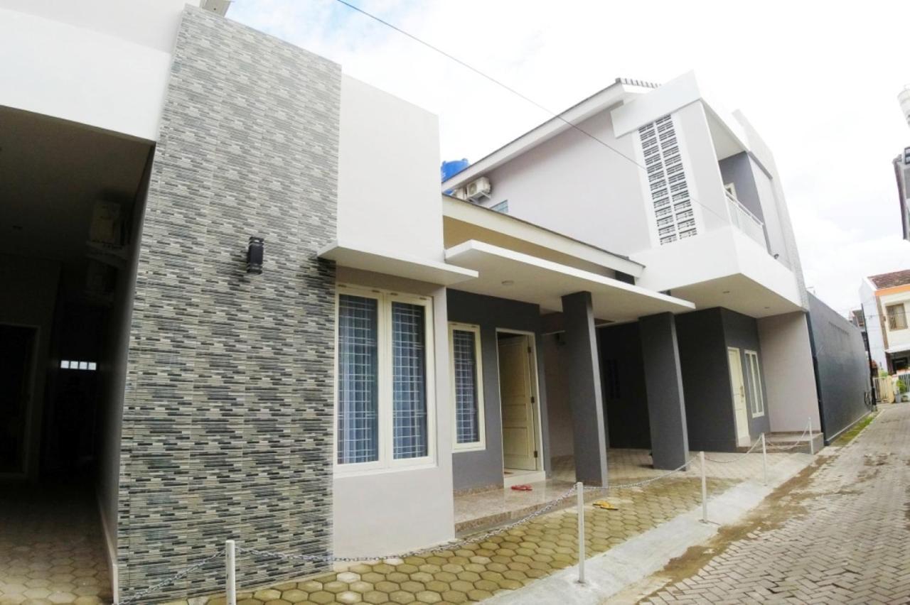 Omah Bondi Family Homestay By Fh Stay 요그야카르타 외부 사진