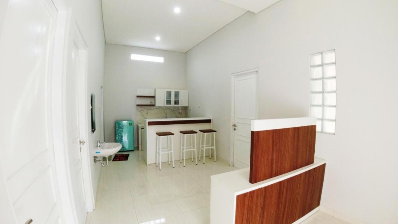 Omah Bondi Family Homestay By Fh Stay 요그야카르타 외부 사진