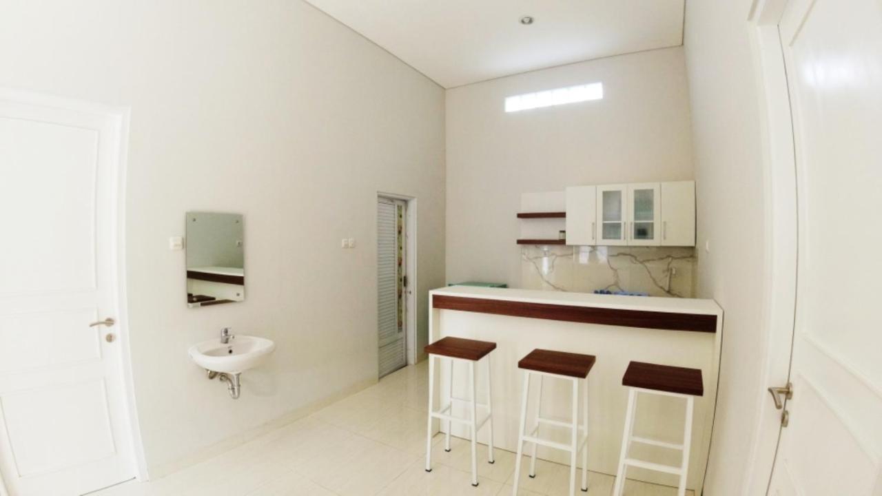Omah Bondi Family Homestay By Fh Stay 요그야카르타 외부 사진