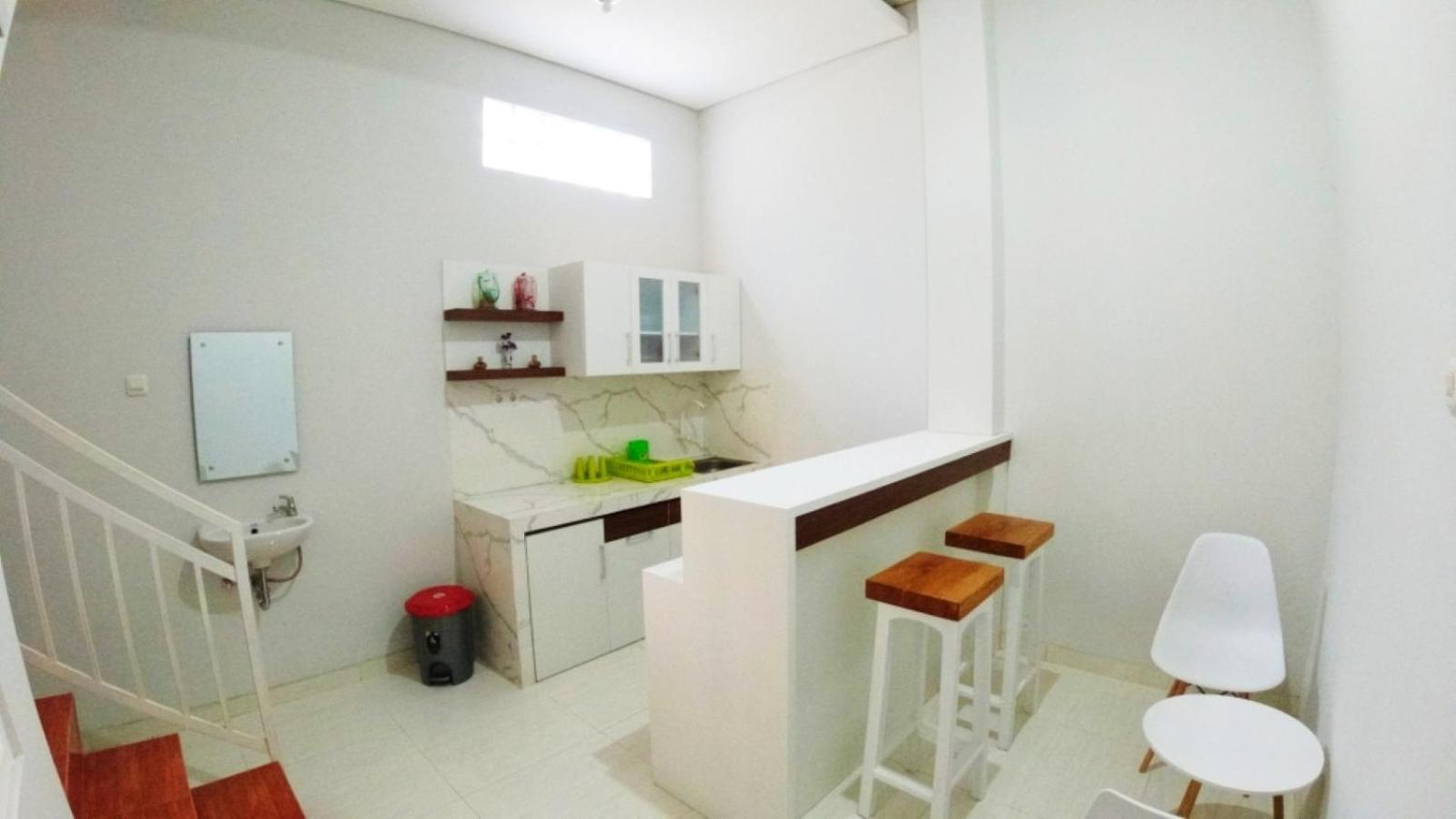 Omah Bondi Family Homestay By Fh Stay 요그야카르타 외부 사진